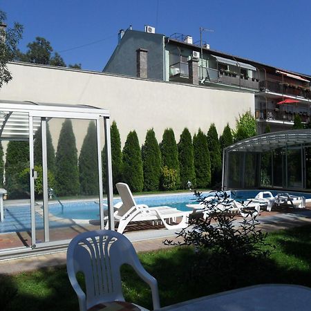 Bl Luxus Apartman Сегед Экстерьер фото