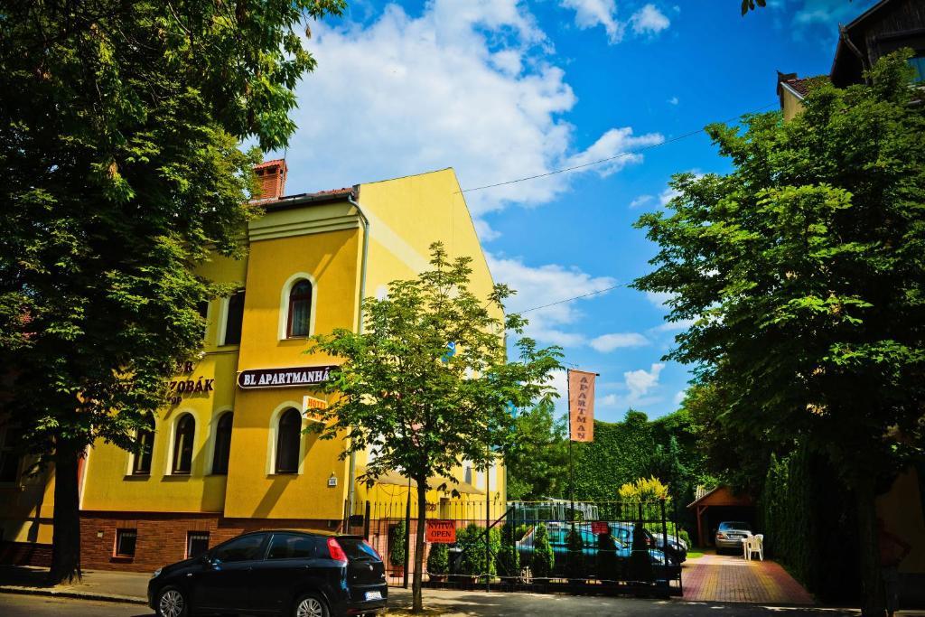 Bl Luxus Apartman Сегед Экстерьер фото