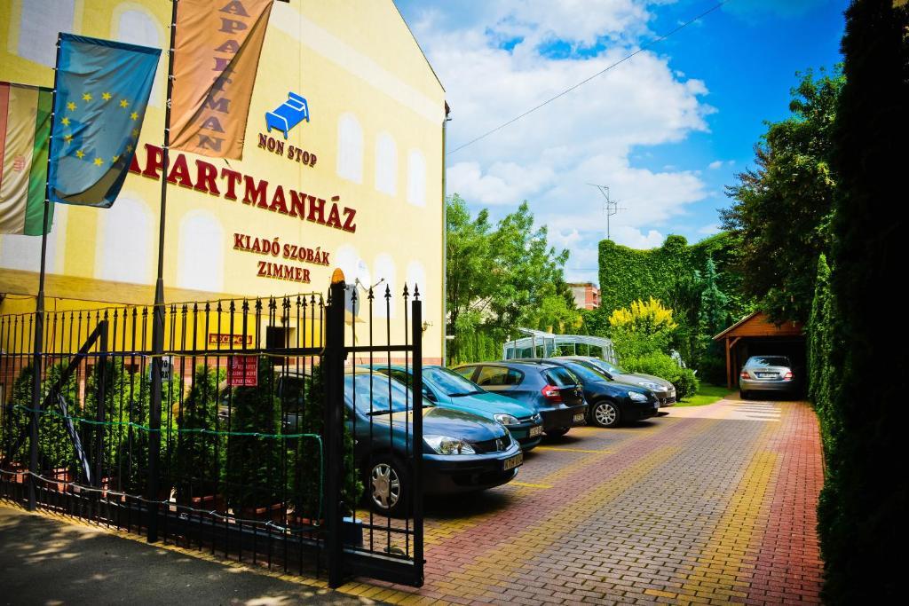 Bl Luxus Apartman Сегед Экстерьер фото